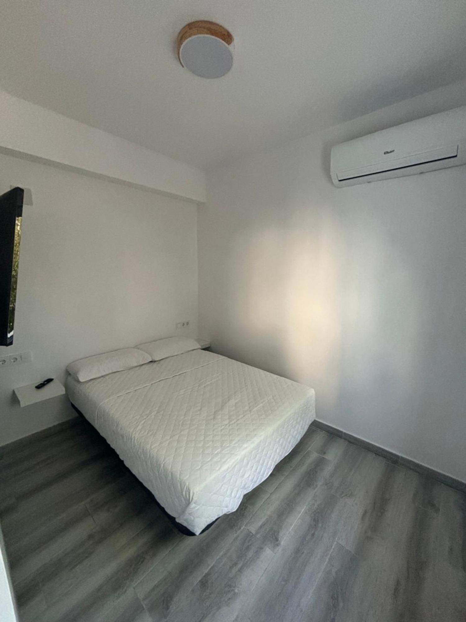 Alojamiento Canaima Malaga Bagian luar foto